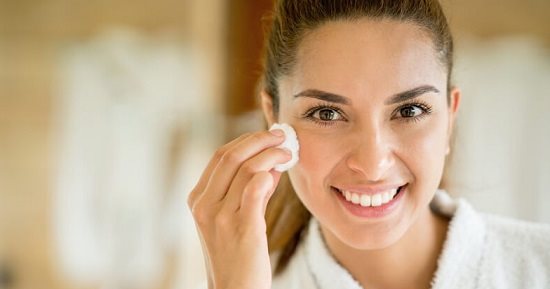 يوم بدون مكياج.. 6 أسباب هتساعدك تتخلى عن مستحضرات التجميل