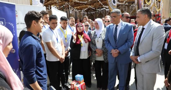محافظ الجيزة يفتتح معرض "صنع بالتعليم الفنى" بمدرسة إمبابة الصناعية بنين