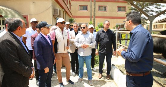 محافظ كفر الشيخ ووزير الزراعة بمدغشقر يتفقدان المركز الدولى للتلقيح الصناعى بسخا