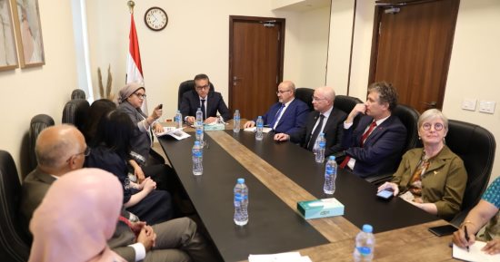 وزير الصحة يبحث مع وفد منظمة الصحة العالمية مستجدات مبادرة سرطان الأطفال