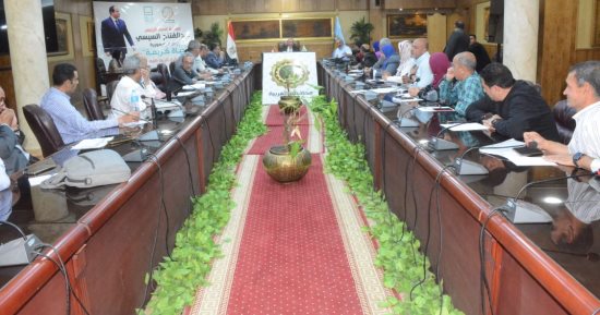 محافظ الغربية يترأس اجتماع لجنة الإصلاح البيئى ويوجه بتكثيف مكافحة ناقلات الأمراض