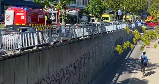 نيوز برو : 
                                            سيارة تصدم عدة أشخاص أمام دار لرعاية المسنين فى كوبنهاجن
                                        