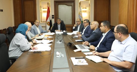 محافظ الجيزة: نسعى للتوسع فى الدفع بشركات النظافة بالقرى لتحسين المنظومة