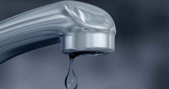 جوهانسبرج تعانى العطش.. أزمة مياه تهدد العاصمة الاقتصادية لجنوب أفريقيا.. تسرب 655 مليون لتر يوميًا.. تجديد البنية التحتية يحتاج نحو 220 مليار راند.. والأزمة تهدد عرش "المؤتمر الوطني" قبل الانتخابات المحلية