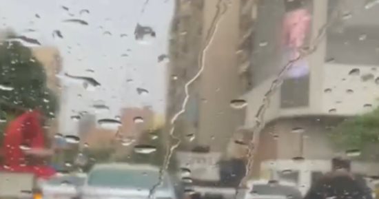 تفاصيل تحذيرات الأرصاد بعد سقوط أمطار فى عدة مناطق بالقاهرة والجيزة.. فيديو