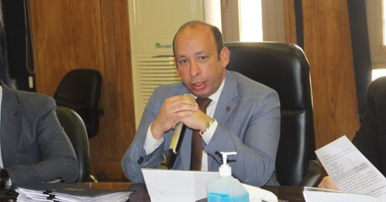 قصر العينى: إنشاء وحدة للتسويق والتعاقد داخل المستشفيات لتعزيز الإيرادات