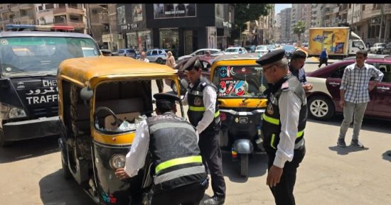 استمرار حملات ضبط التكاتك المخالفة فى الزقازيق