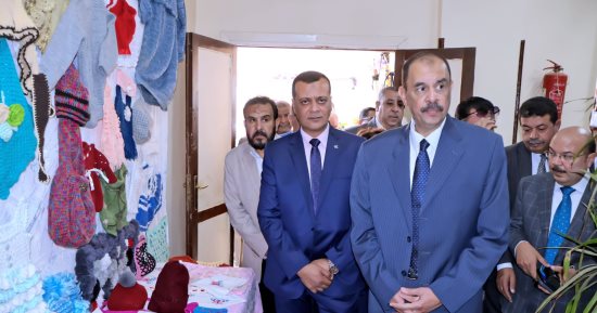 محافظ سوهاج يشهد ختام الأنشطة لمدارس التربية الخاصة بمدرسة الأمل للصم وضعاف السمع