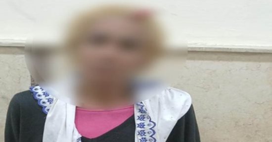 الداخلية تضبط بائعة بالدرب الأحمر لمضايقتها سائح