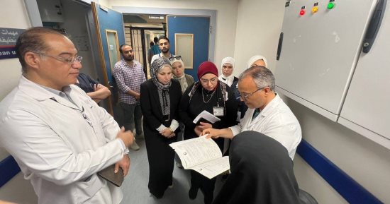 وفد هيئة الاعتماد يختتم جولاته بزيارة مستشفى نخل استعدادًا للتأمين الصحى الشامل