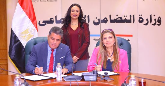 وزارة التضامن تبحث التوسع فى التحويلات النقدية لتكافل وكرامة لدعم الأولى بالرعاية