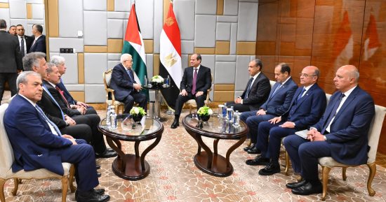 الرئيس السيسى يلتقى أبو مازن بموسكو ويؤكد دعم مصر الكامل للقضية الفلسطينية