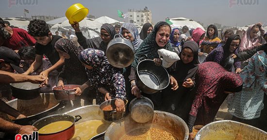 الخبز حلم والماء نادر.. المجاعة تفتك بقطاع غزة