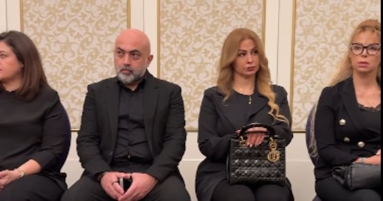 منى واصف وداليدا خليل فى عزاء الإعلامى صبحى عطرى