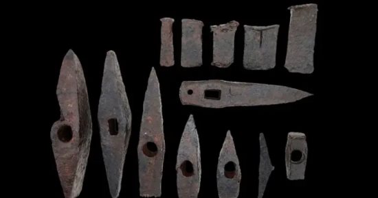 العثور على أدوات نادرة لاستخراج الحجارة عمرها 2000 عام في رومانيا.. ماذا كشفت؟