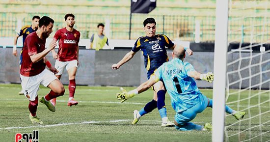 الأهلي يحافظ على قمة الدوري بفوز صعب أمام سيراميكا.. صور 