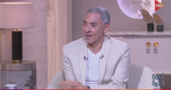 فتحي عبد الوهاب: "مش بزعق في البيت وبحترم المرأة جداً"