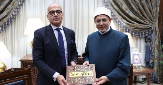 توقيع بروتوكول تعاون بين جامعتى الأزهر وعين شمس لدعم أهداف التنمية