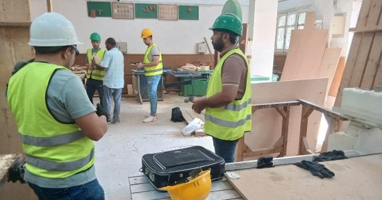 وزارة العمل: إجراء اختبارات للمرشحين لوظائف بالإمارات