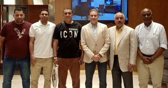 التحدى الليبي يكرم خالد جلال وجهازه بعد نهاية الموسم