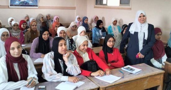 150 ألف طالب بالجيزة يشاركون فى المراجعات المجانية لمديرية التعليم