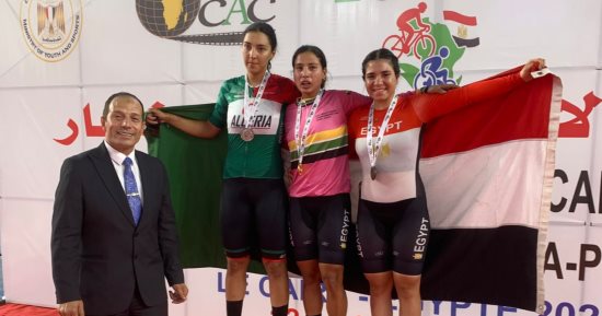 رئيس الأولمبية يهنئ اتحاد الدراجات بعد التتويج بلقب البطولة الأفريقية للمضمار