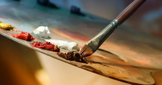 يوم الرسم.. 6 أبراج بتعبر عن مشاعرها برسم لوحات فنية مبهجة