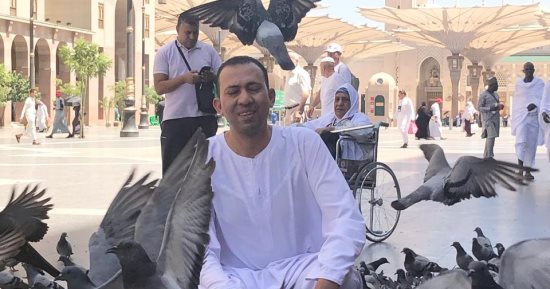"يا حمام الحمى سلم لي ع الحبيب".. طيور المدينة تحفظ الود للحجاج المصريين