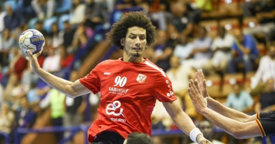 على زين أفضل لاعب فى مباراة الأهلى والترجى التونسى فى الكؤوس الأفريقية لكرة اليد