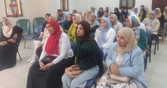 نقاشات ثقافية بالأقصر حول توفير فرص عمل لذوى الهمم وفضل العمل.. صور