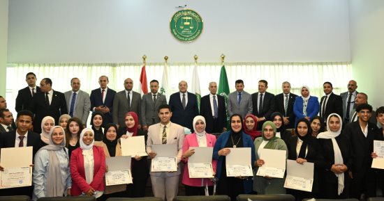 رئيس مجلس الشيوخ: الشباب هم شركاء حقيقيون فى بناء الحاضر