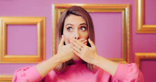 إمتى تتكلمى أو تسكتى؟.. اعرفى الإتيكيت بيقول إيه