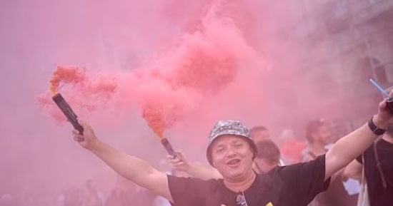فوضى في بيلباو قبل نهائي الدوري الأوروبي بين جماهير توتنهام ومان يونايتد