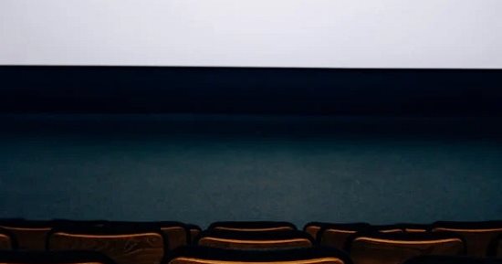 تفسير حلم الذهاب للسينما.. شعور بالعزلة أو قلق من قرار ما أبرز التأويلات