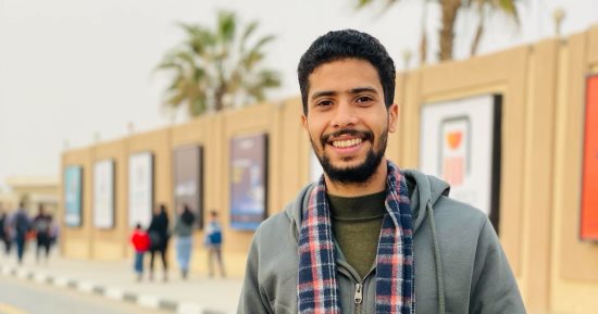 المرة الأولى..  قصيدة للشاعر محمد راضى