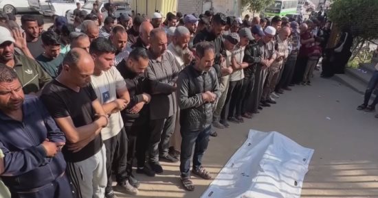 57 شهيدا بنيران الاحتلال فى غزة منذ فجر اليوم بينهم 15 من منتظرى المساعدات
