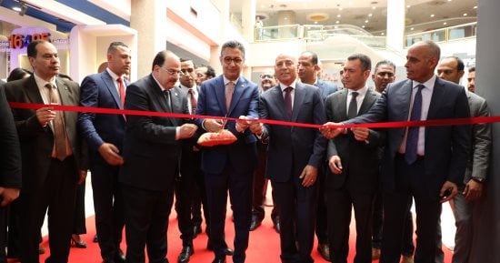 وزير التموين ومحافظ القاهرة يفتتحان معرضًا للسيراميك والبورسلين والأدوات الصحية