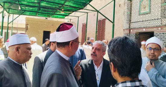 وكيل وزارة الأوقاف بسوهاج يتفقد أعمال صيانة وترميم مسجد أبى القاسم بطهطا
