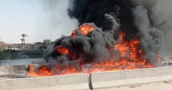حريق يلتهم سيارة زيت طعام فى الشرقية