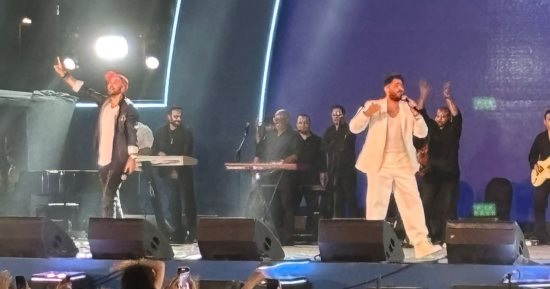 تامر حسنى يغنى "زورونى كل سنة مرة" بتوزيع جديد فى حفله jukebox