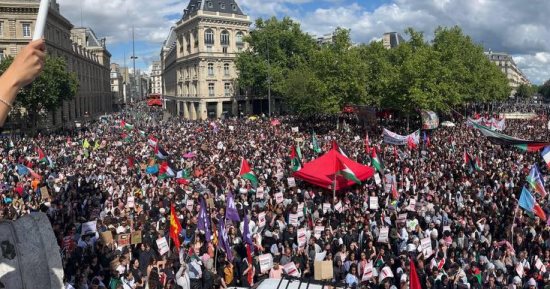 آلاف الأشخاص فى إيطاليا يتظاهرون ضد حرب غزة: أوقفوا المجزرة