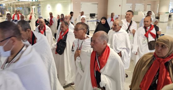 للحجاج.. كيف تتجنب آلام الظهر والقدمين مع كثرة الحركة والتنقلات