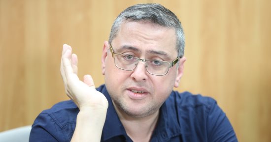 محمد سمير ندا: هناك فصل محذوف من "صلاة القلق".. والتناص الدينى مقصود