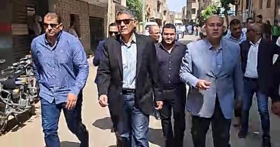 محافظ الجيزة يجرى جولة ميدانية بمركز العياط لمتابعة مشروعات التطوير.. فيديو