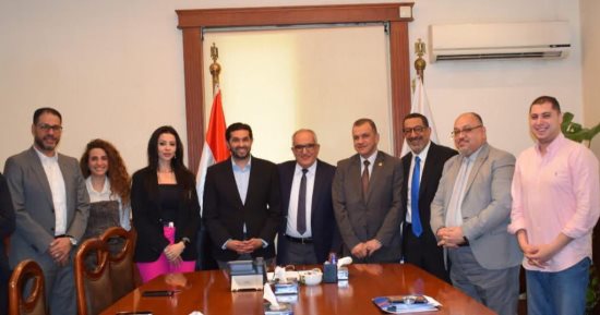 الهيئة العامة للتأمين الصحى توقّع اتفاق تعاون مع المركز الفرنسى للأورام «جوستاف روسى»