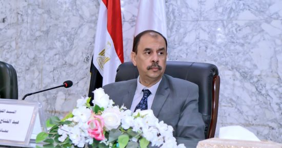 محافظ سوهاج يبحث استعدادات المحافظة لاستقبال عيد الأضحى المبارك 