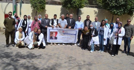جامعة حلوان: الكشف على800  مريض بقافلة طبية بمركز شباب عرب كفر العلو