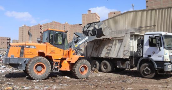 رفع 3 آلاف طن قمامة خلال حملة مكبرة فى منطقة الإخلاص بالطالبية.. صور