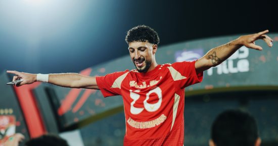 الأهلي يتابع وسام أبو علي فى مباراة فلسطين وعمان اليوم 