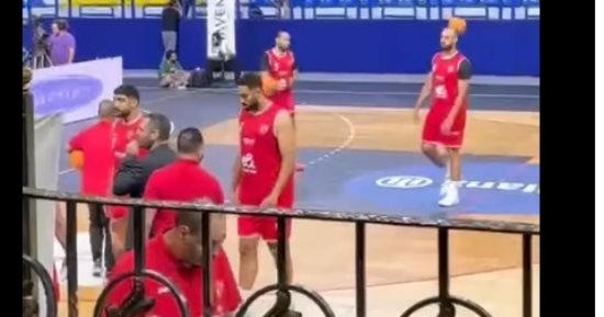 لقطات خاصة من مباراة الأهلى والاتحاد السكندرى بنهائى دورى السلة.. فيديو